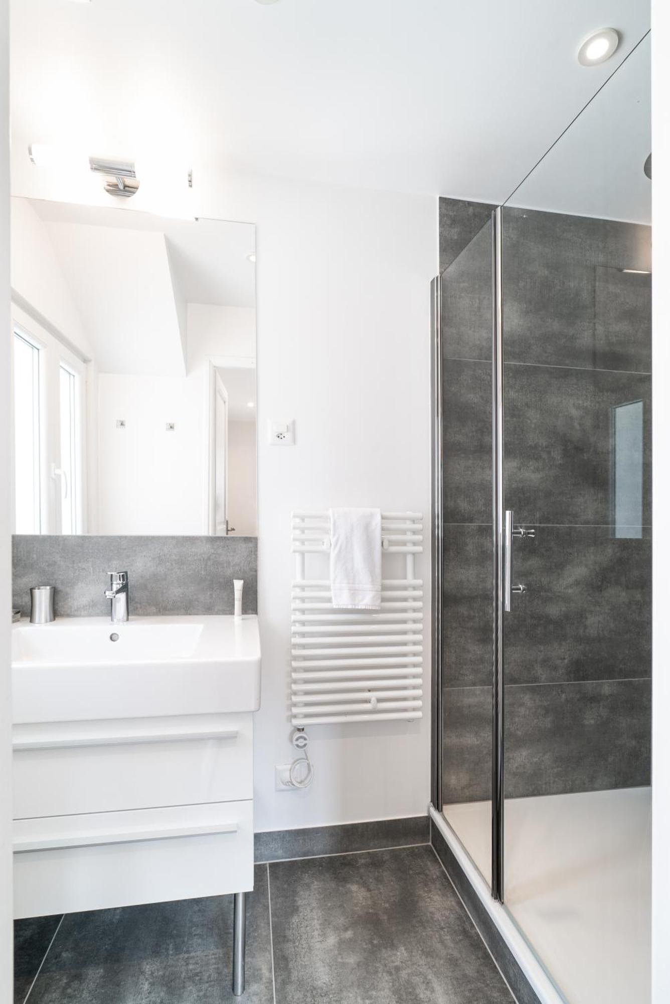 Haus Kirchplatz 4 By Zermatt Premium Apartments Bagian luar foto
